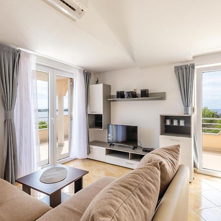 Stunning Apartment In Sevid With Kitchen Kültér fotó