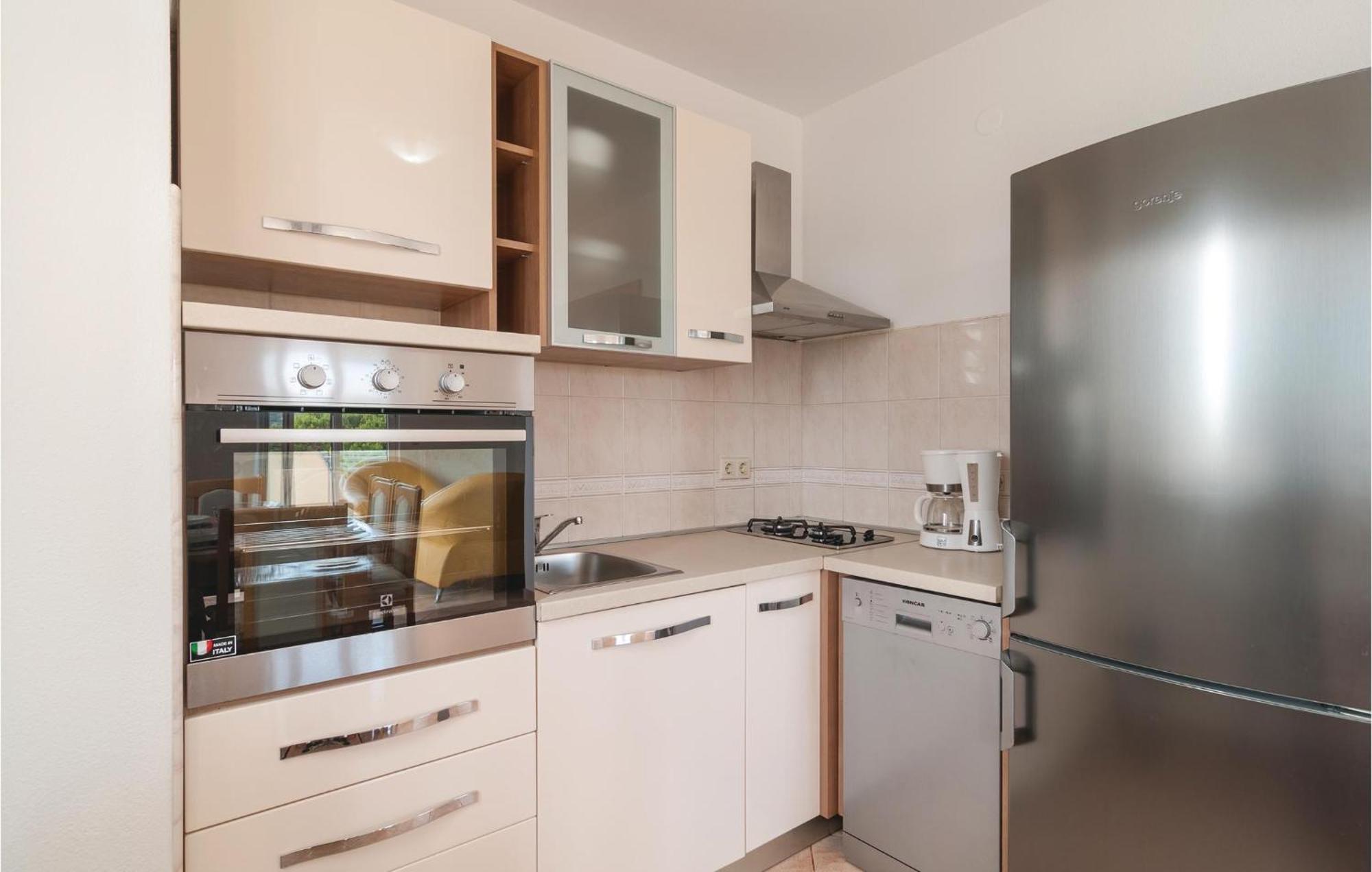 Stunning Apartment In Sevid With Kitchen Kültér fotó