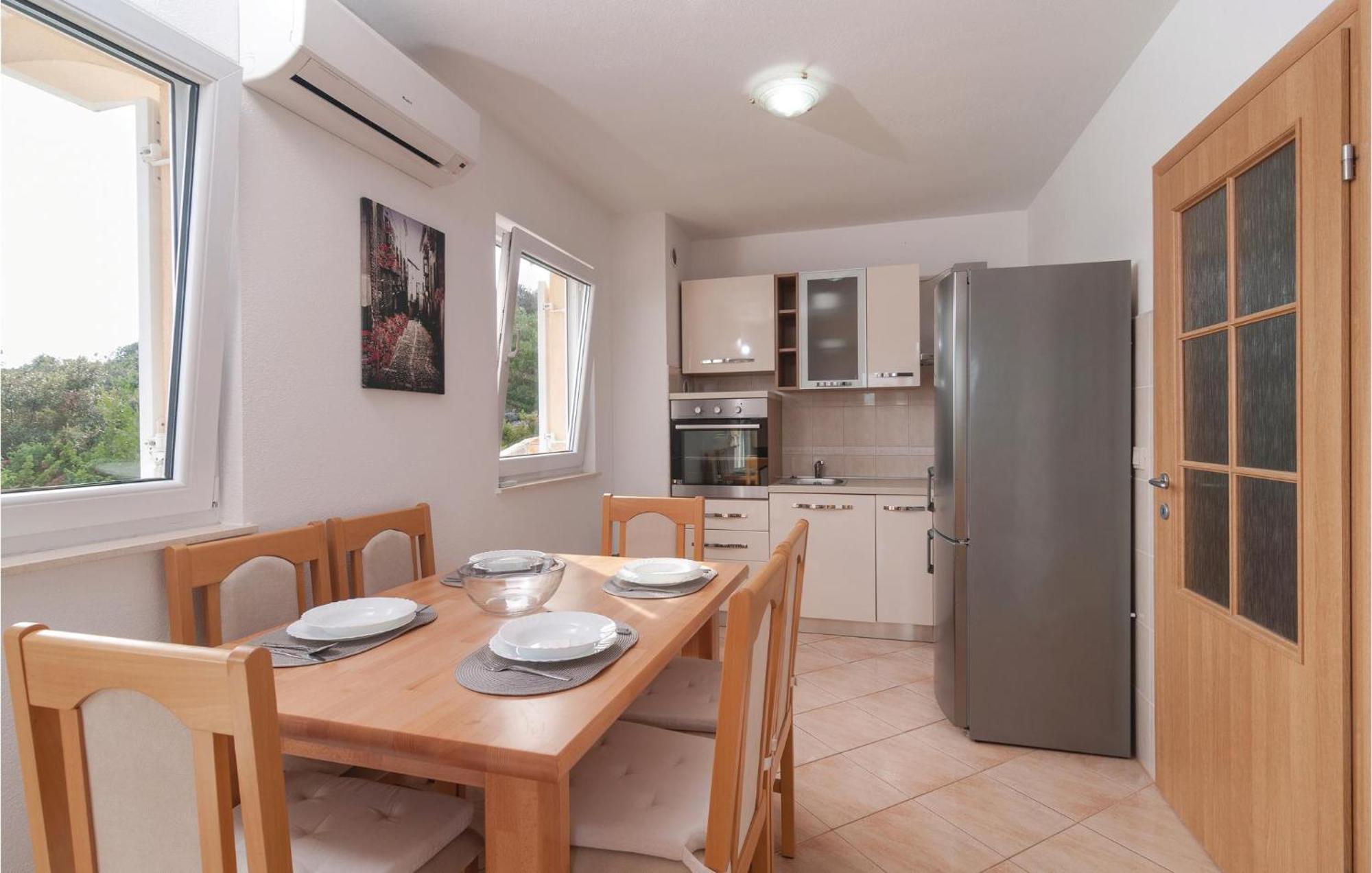 Stunning Apartment In Sevid With Kitchen Kültér fotó
